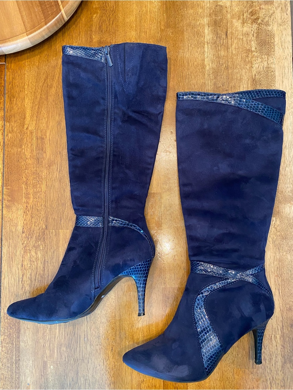 Impo Sheryl Navy Blue Suede Knee High 3.5” Heel with Snakeskin accent Size 8.5